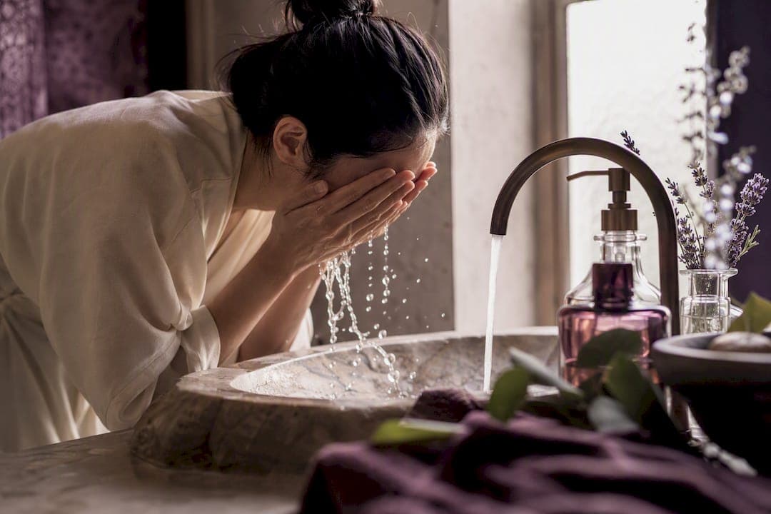 3–5 Minute Morning Skincare Routine: The Infinite Bath's 3 Step Plan